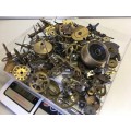 Assortment of old clock parts - 1kg - lot 2