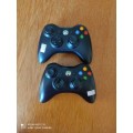 2 x Xbox 360 Wireless controllers