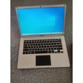 Mecer Z140C - Laptop + Bag