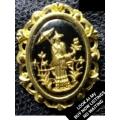 BROOCH - Basalt has gold Oriental Lady Garden Scene  Glass dome cover LOOK At My BUY NOW *NO WAITING