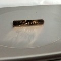 BROOCH clearly stamped 9CT Engraved*LORNA Front-Date Back 27.10.48 LOOKatMy BUY NOW items NO WAITING