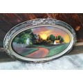 BEAUTIFUL OVAL FRAME WITH PAINTING