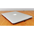 **BRAND NEW**ULTIMATE MID 2017 APPLE MACBOOK AIR i5*128GB SSD*8GB RAM*32CYCLES!!!*