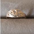 Sterling Silver Ring. O.93g. Size I.