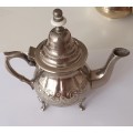2 Cup Hand Etched Teapot. MARQUE DEPOSEe Hallmark.