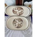 VINTAGE DROSTDY WARE STONECRAFT STAMPED PAIR OF PATTERNED MEAT PLATTERS