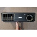 Acer X112 DLP 3D Ready full HD Projector for sale, Only 126 Hours lamp life used