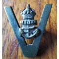 WW2 Royal Navy V for Victory sweetheart brooch with king`s crown