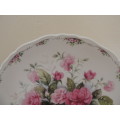 ROYAL ALBERT CABINET PLATE - "THE ROSE GARDEN COLLECTION - FIRST LOVE"
