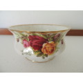 ROYAL ALBERT LARGE SUGAR BOWL - "OLD COUNTRY ROSES"