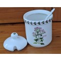 Maxwell Williams Condiment Pot with Spoon - PRICE REDUCED