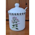 Maxwell Williams Condiment Pot with Spoon - PRICE REDUCED