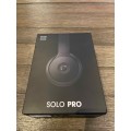 Beats Solo Pro (Wireless Noise Cancelling Headphones, 2021), Matte Black