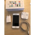 Apple iPhone 5S 32GB | Gold - Box, Charger, Headphones (unused)