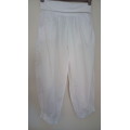 Harem Pants, White  Capri Length , Linen Look Size Medium Yoga Pants, Genie pants