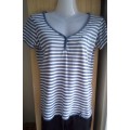 JEEP. Fitted T shirt top , Blue white and silver striped Size Small