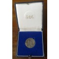 1935 George V/Queen Mary sterling silver medal in case