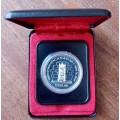 Nice 1977 Canada uncirculated silver dollar in case (Queen Elizabeth silver jubilee)