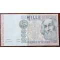 Nice 1982 Italy 1000 Lire in XF+