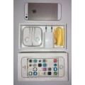 iPhone 5S 32 GB Gold + original charger, headphones and box