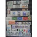 France 1985 lot of 55 MNH stamps + strip + 2 booklets - CV$140+
