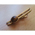 Vintage gold-coloured Tiger`s Eye tie pin