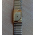 Vintage gold-tone Seiko ladies quartz watch, new battery, working