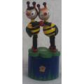 Collapsible push up toy - 2 Bee's - 11 cm