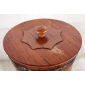 Vintage Ice Bucket - Made out of wood and Plastic on the inside - 16 x 16 x 19.5 cm