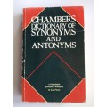 Chambers Dictionary of Synonyms and Antonyms (Paperback)