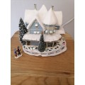 Thomas Kinkades Village Christmas by HAWTHORNE Village - Holiday Bed And Breakfast - RESIN - A2670
