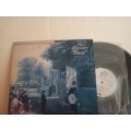 The Moody blues Long distance voyager lP