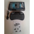 WORLDS MINI WIRELESS KEYBOARD &MOUSE COMBO (MULTIMEDIA REMOTE CONTROL &TOUCHPAD FUNCTION )