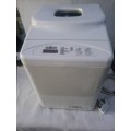 SALTON BREAD MAKER WITH MANUAL(MINT CONDITION)