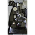 MICROSCOPE SET WITH ASSESCORIES IN CASE