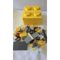MIXED LOT LEGO BUILDING BLOCKS INCL.A LEGO BOX