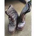 SADF FLAT SOLE BOOTS WORN TO MINIMISE TRACK/SPECIAL FORCES/ SIZE 8