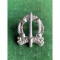 SA CORPS OF MILITARY POLICE CHROMED CAP BADGE-WORN 1976 UNTIL ABOUT 2001-2X SCREW LUGS