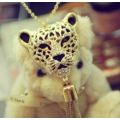 Elegant 18K Golden Chain Necklace With Rhinestone Leopard Head Pendant With Tassel in Gift Box