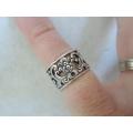 WOW!! CHUNKY STERLING SILVER RING WITH STUNNING DESIGN!! 5,9g   SIZE O1/2  WOW!!