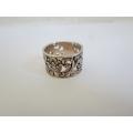 WOW!! CHUNKY STERLING SILVER RING WITH STUNNING DESIGN!! 5,9g   SIZE O1/2  WOW!!