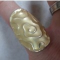 WOW!! LARGE GOLD TONE  ITALIAN STERLING SILVER ADJUSTABLE RING 6,5g WOW!!