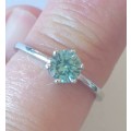 Gorgeous!! NEW!! 0,60ct blue Moissanite sterling silver ring 1,8g WOW!!
