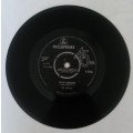 The Beatles - Eleanor Rigby/Yellow Submarine First Pressing 1966 Vinyl 7" Single UK