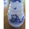 SMALL BLUE AND WHITE SAKE FLASK - SIGNED