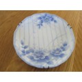 A SMALL PRETTY BLUE AND WHITE PORCELAIN DISPLAY PLATE WITH HANGER - JAPANESE?