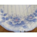 A SMALL PRETTY BLUE AND WHITE PORCELAIN DISPLAY PLATE WITH HANGER - JAPANESE?