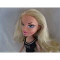BEAUTIFUL 2001 MGA BRATZ DOLL IN GREAT CONDITION