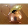 STUNNING VINTAGE HAND BEATEN, FAT-BELLIED COPPER AND BRASS FOOTED JUG/PITCHER