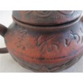 SMALL DECORATIVE VINTAGE CHINESE YIXING TEAPOT